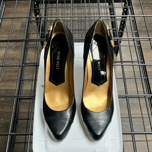 Nine West Black and Gold Women's Heels